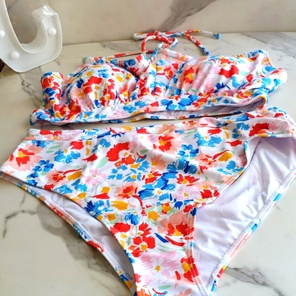 Tutorutor High Waisted Ruffle Floral Print Bikini Set Size M - Picture 5 of 13